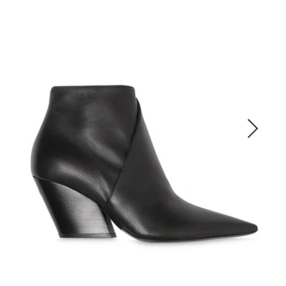 Burberry Ashlington 38/US 8 Leather Black Ankle Bootie Pointed Toe NIB $900 - Picture 3 of 11